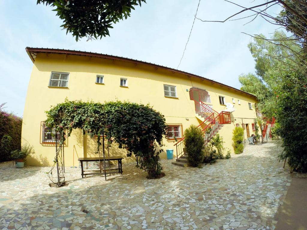 Sanchaba Yellow Apartments Kololi Exterior foto